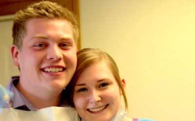Proposing to a Dental Assistant? This Guy’s Got it Right